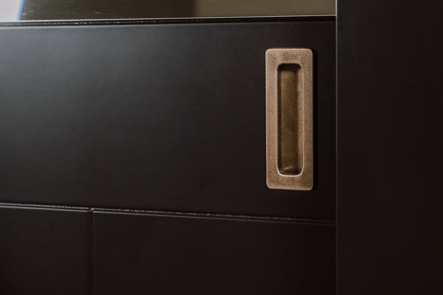 Set Dormitor Saint Tropez Negru, Pat Cu Dimensiune Saltea 160 X 200, Dulap Cu Usi Culisante, 2 Noptiere, Vopsit Negru