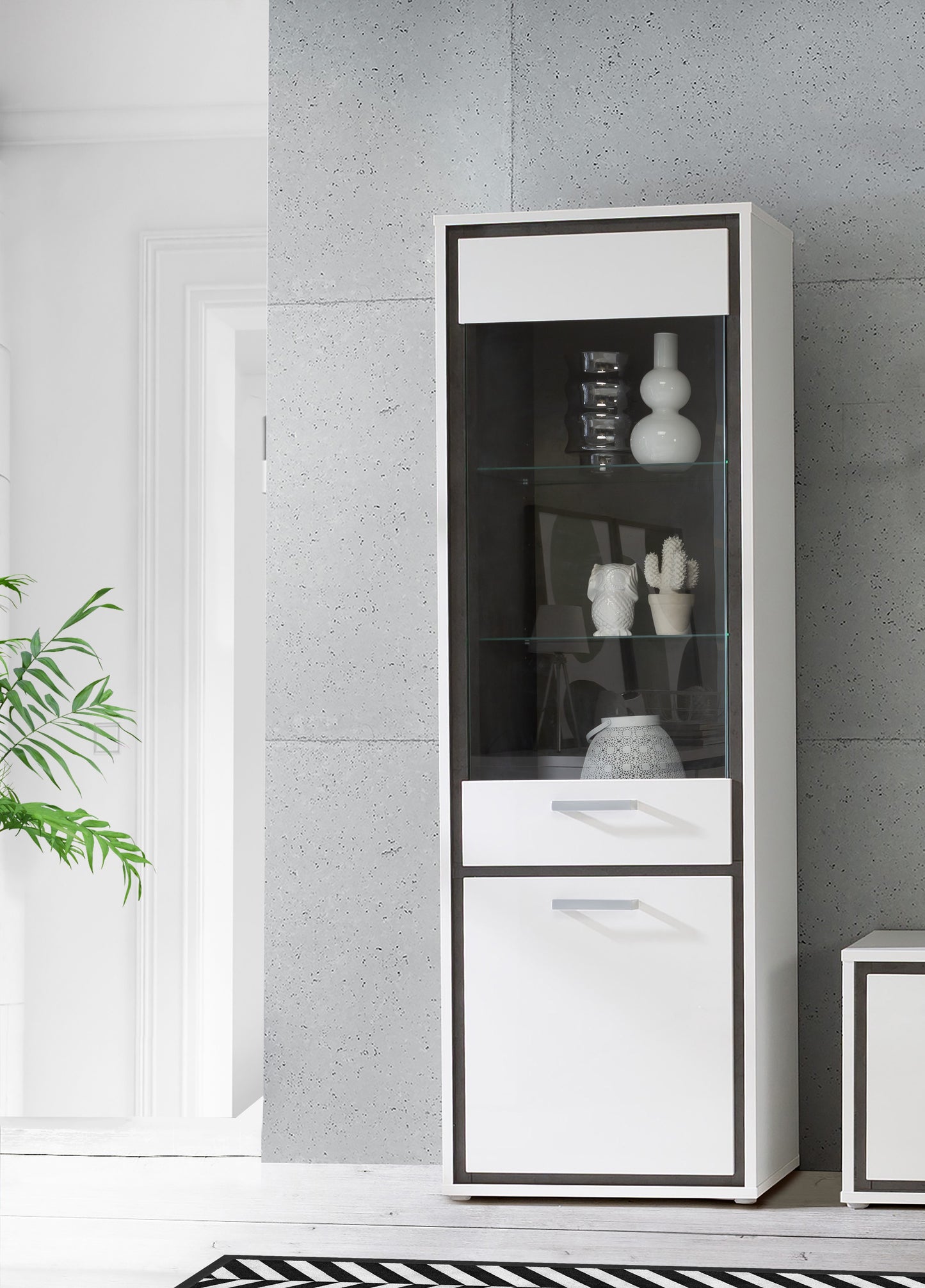 Vitrina Cu 2 Usi Inalta Rigmor, Alb Si Gri Argintiu, 64.4 Cm