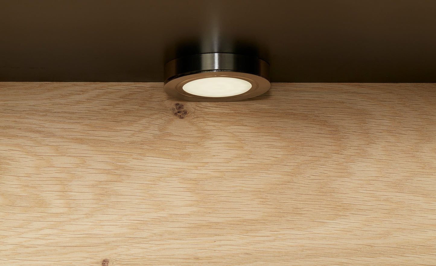 Vitrina Tulsa Smoked Oak, Furnir Din Lemn Masiv, 98 Cm